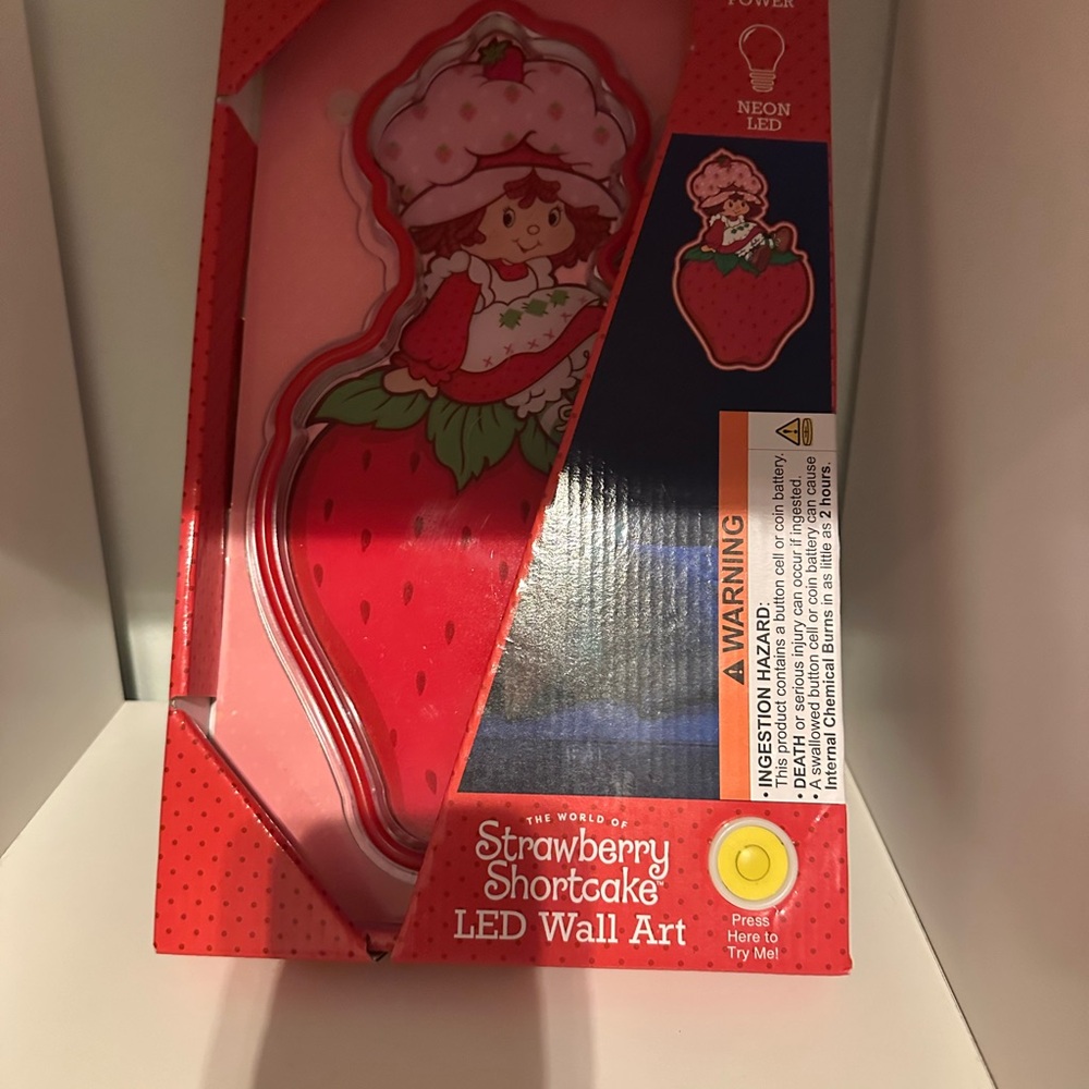Strawberry Shortcake LED Wall Art - Picture 3 of 5